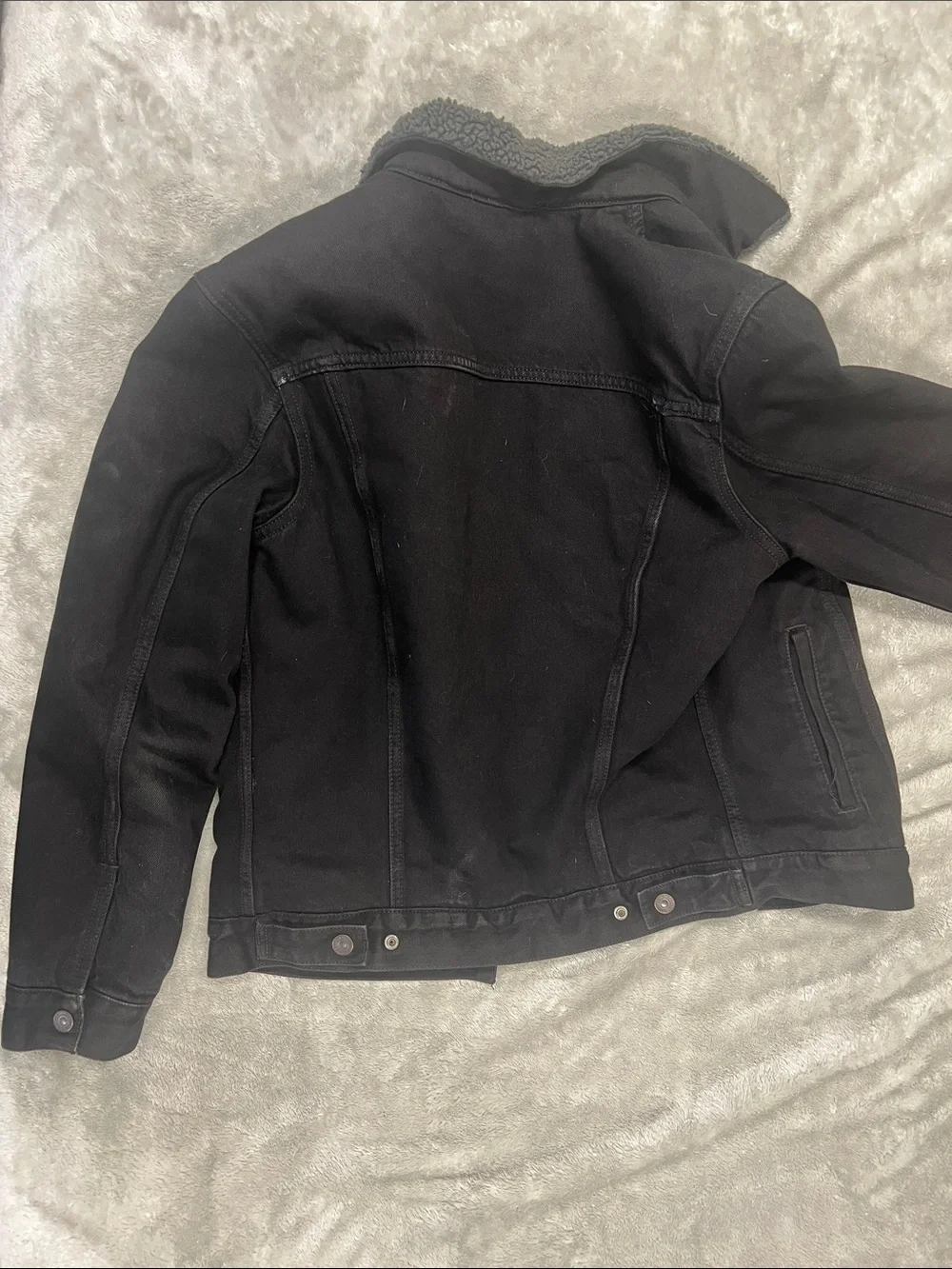 Levi's Black Sherpa-Lined Denim Jacket - Picture 3 of 3